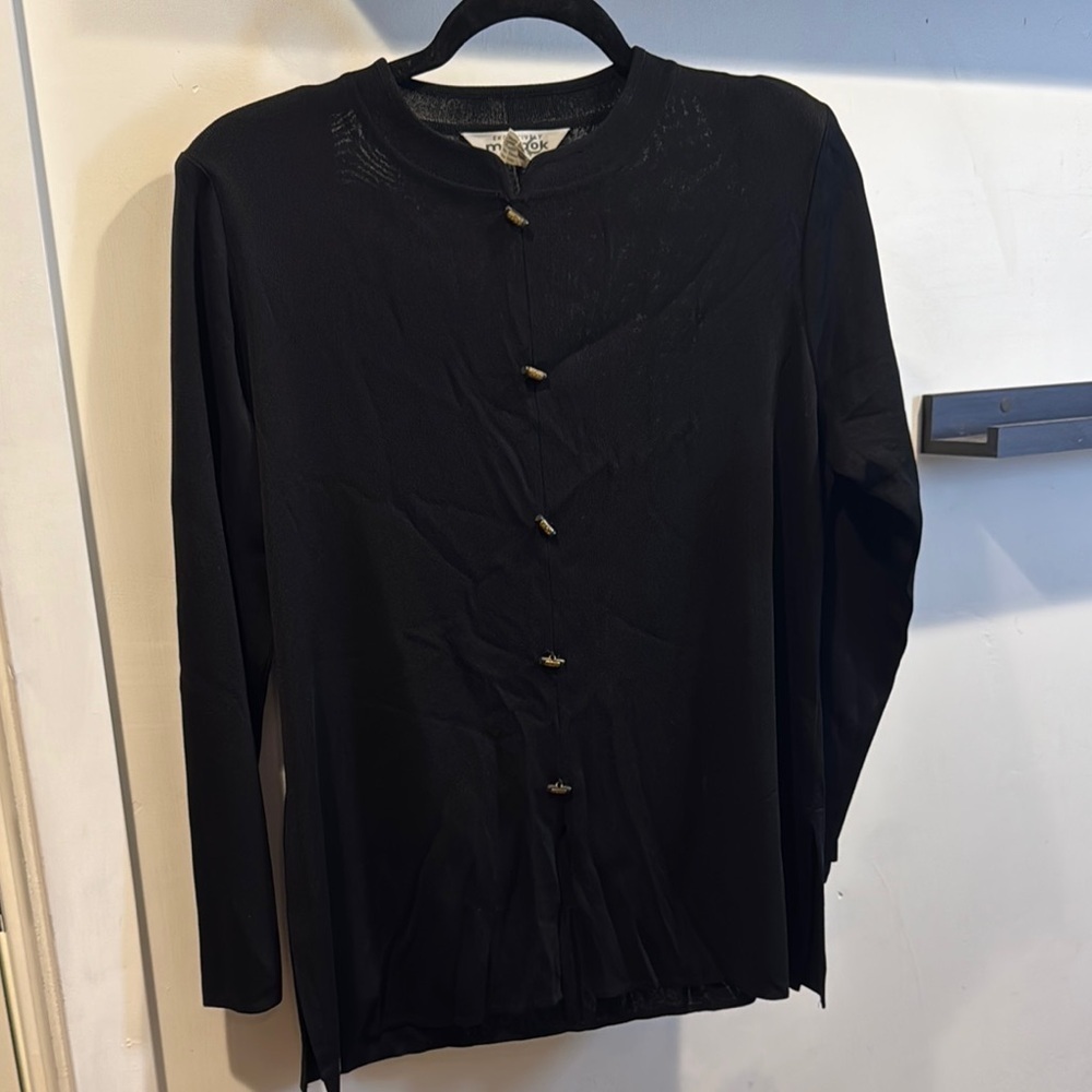 Misook Black Tunic Top with Long Sleeves